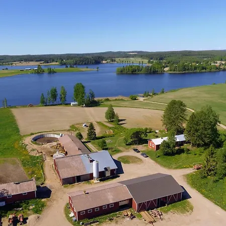 Laukkumaeki Farm *